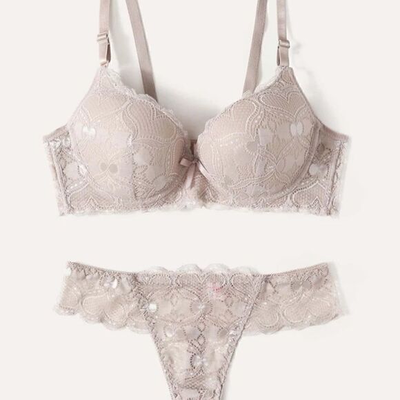 Lingerie    - Picture 1 of 8